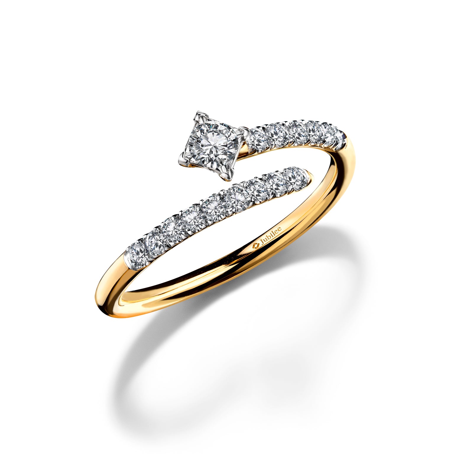 แหวนเพชร Arrow of LoVe Diamond Line Ring