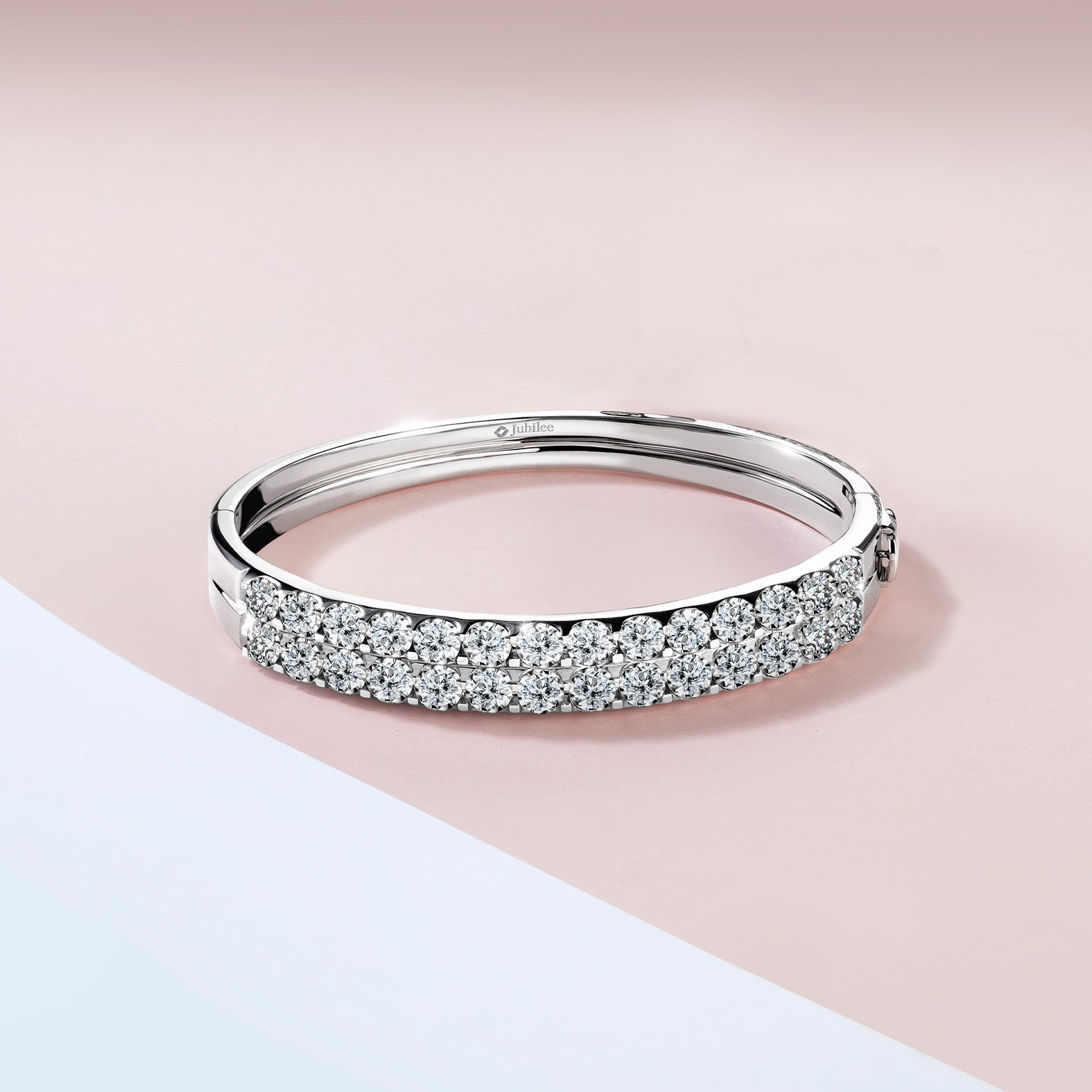 กำไลข้อมือเพชร The Sparkling Eternity Line Bangle