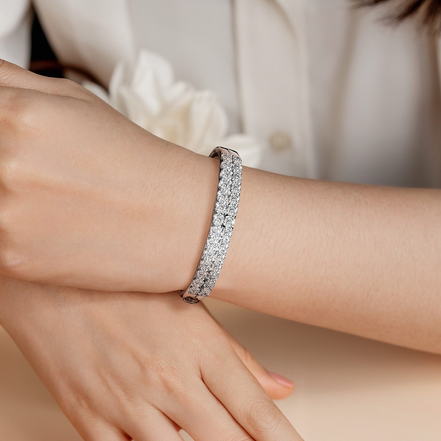 กำไลข้อมือเพชร The Sparkling Eternity Line Bangle
