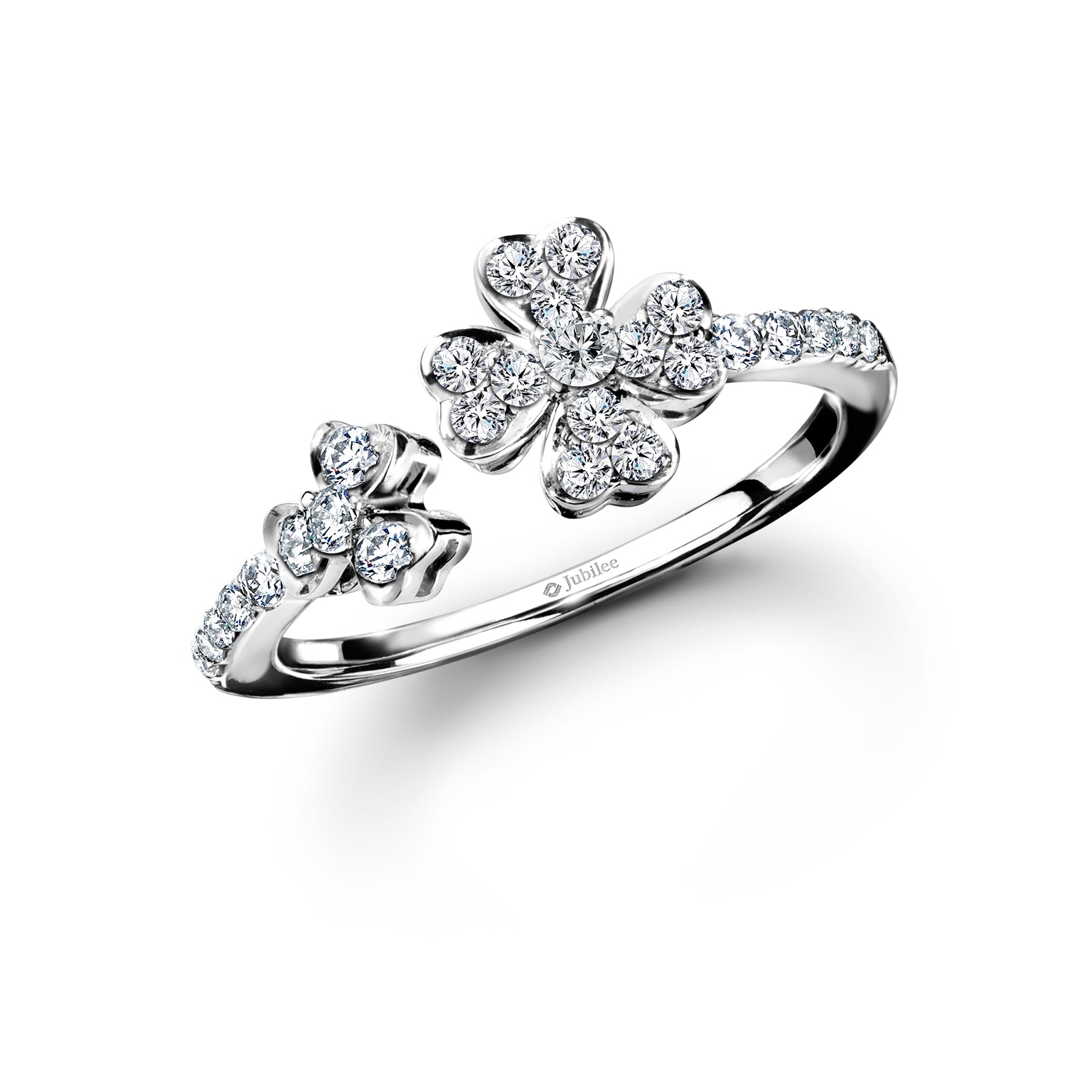 แหวนเพชร Charming Luck Clover Ring