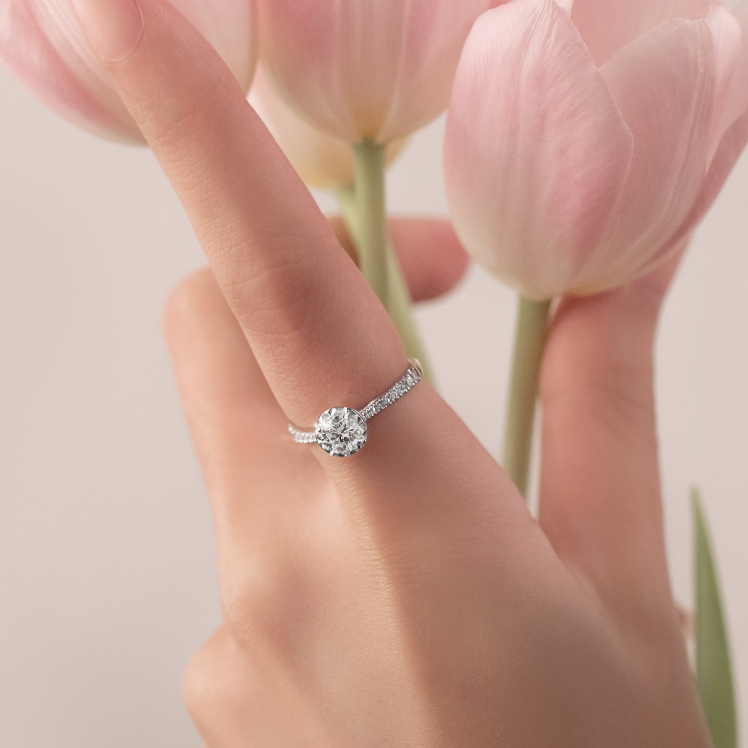 แหวนเพชร Classic Excellence Solitaire Prong Setting Diamond Ring (Certificate: GIA)