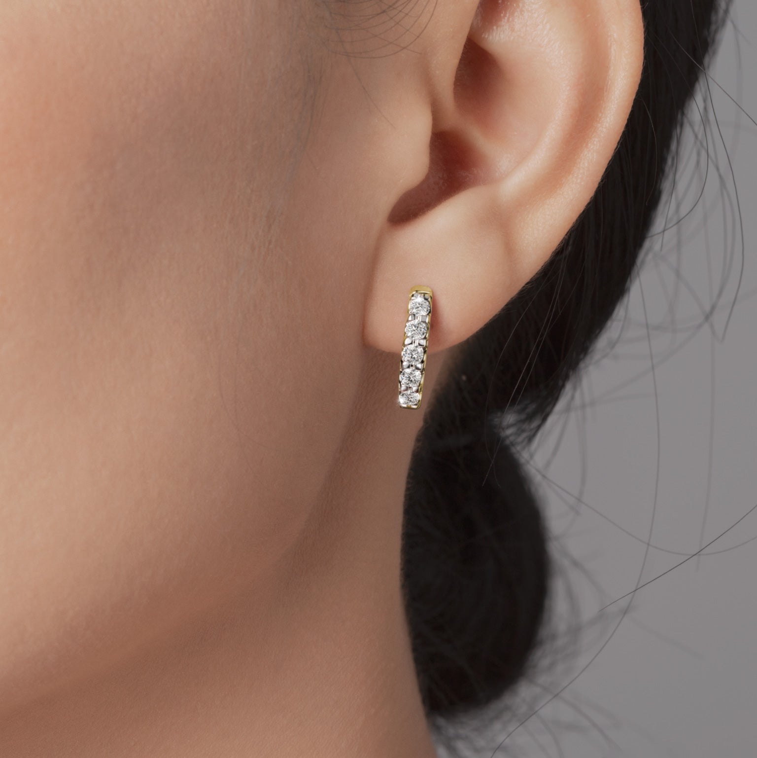 ต่างหูเพชร Sparkle Diamond Line Glow Earrings