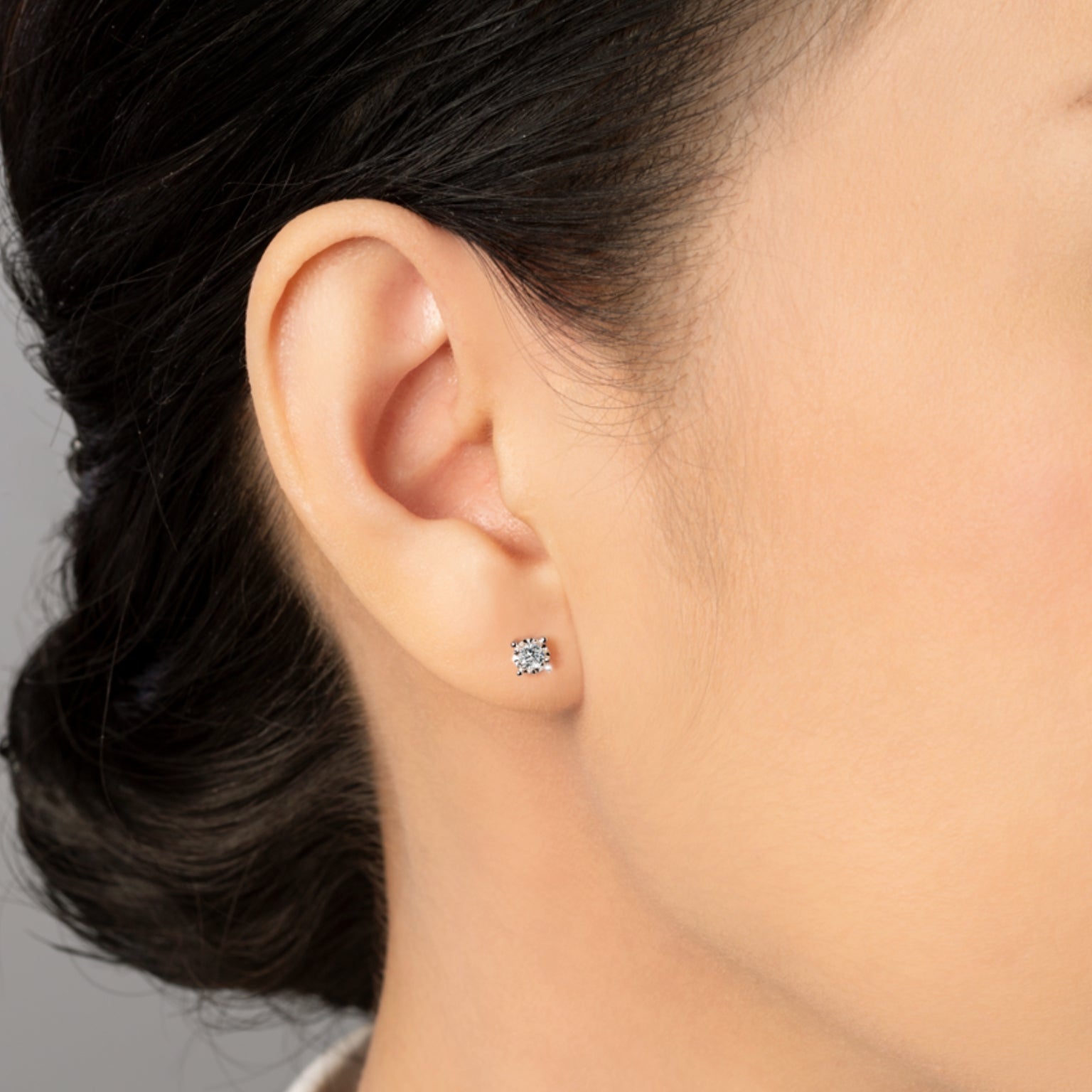 ต่างหูเพชร Mini 4-Prong-Diamond Stud Earrings