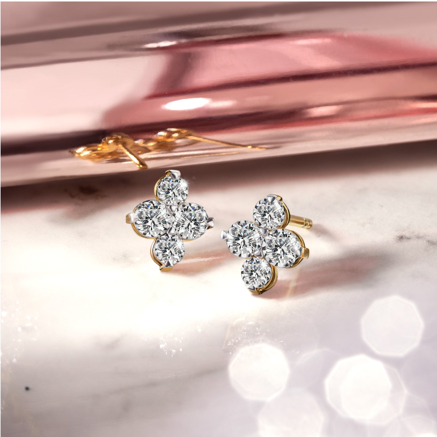 ต่างหูเพชร Atelier Soul Stud Earrings