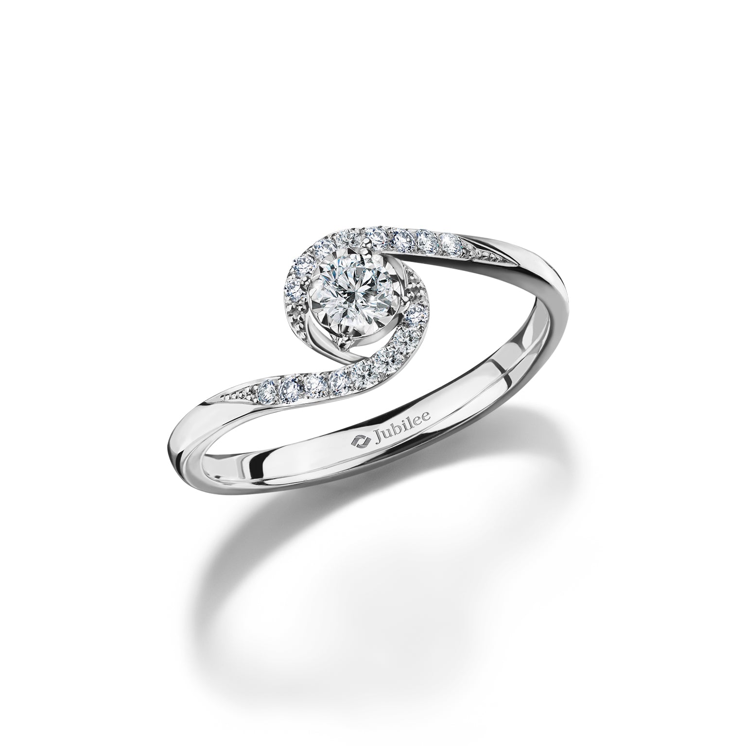 แหวนเพชร Embrace Sparkle Ring