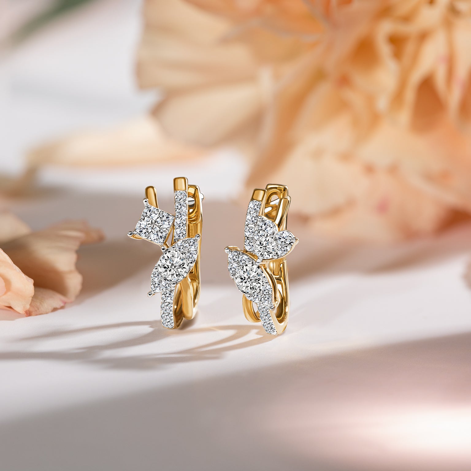 GENTLE SPROUT EARRINGS diamond earrings