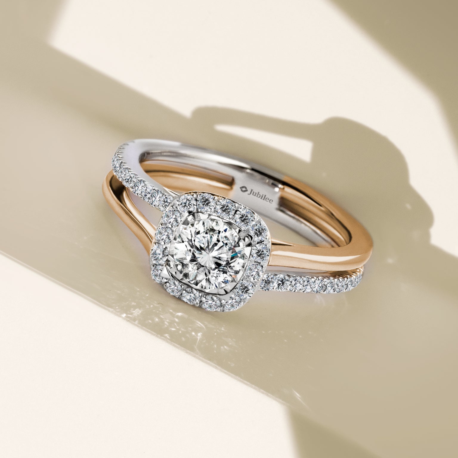 แหวนเพชร Inseparable Halo Diamond Ring (Certificate: GIA)