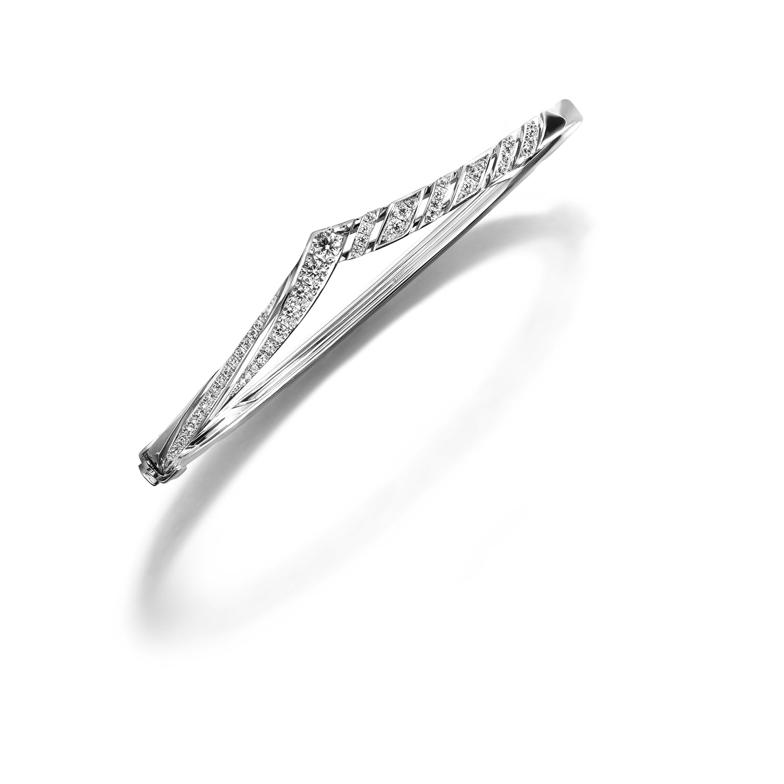 Larme d'Amour Élan Bangle Diamond Bracelet