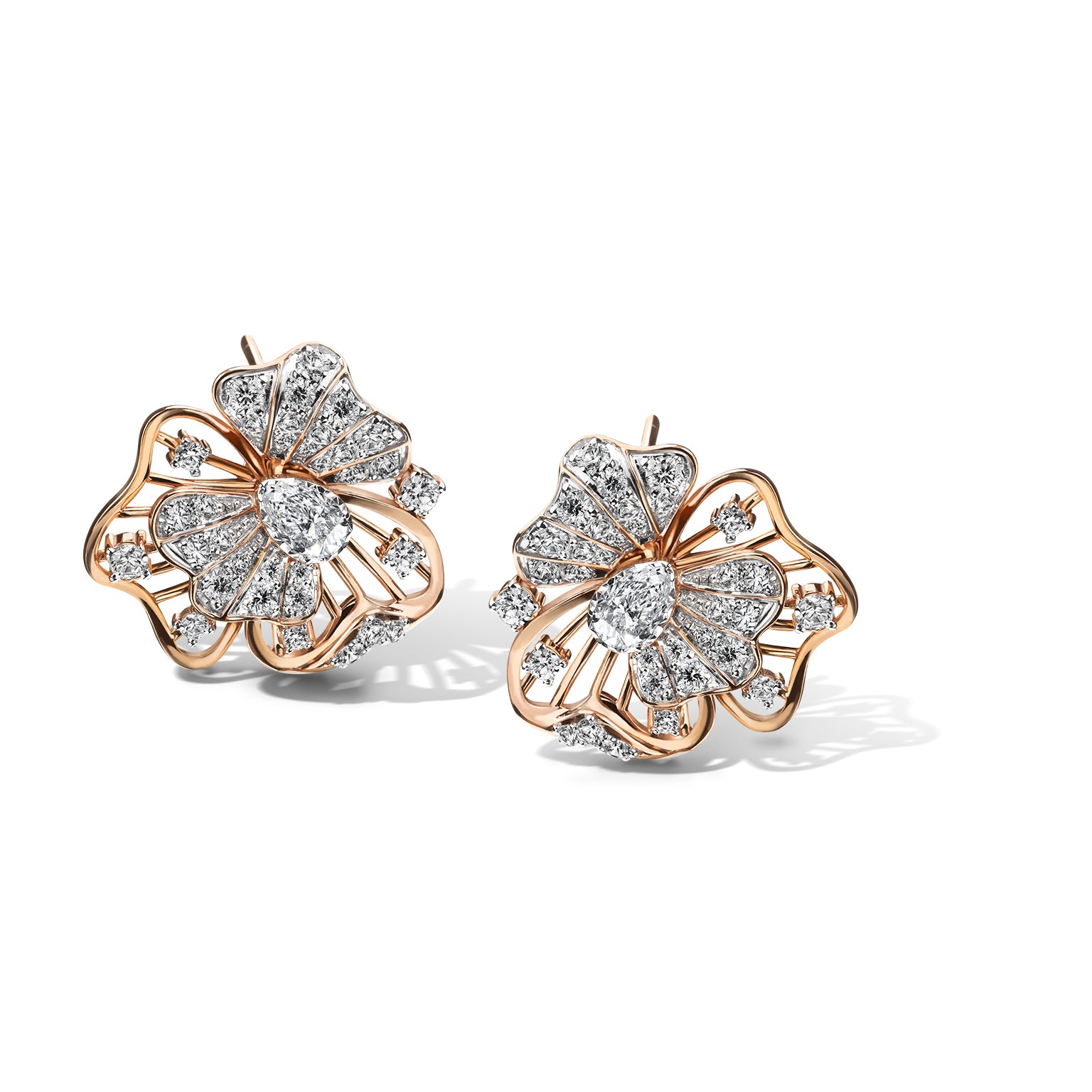 ต่างหูเพชร Le Ruban Fleur Earrings