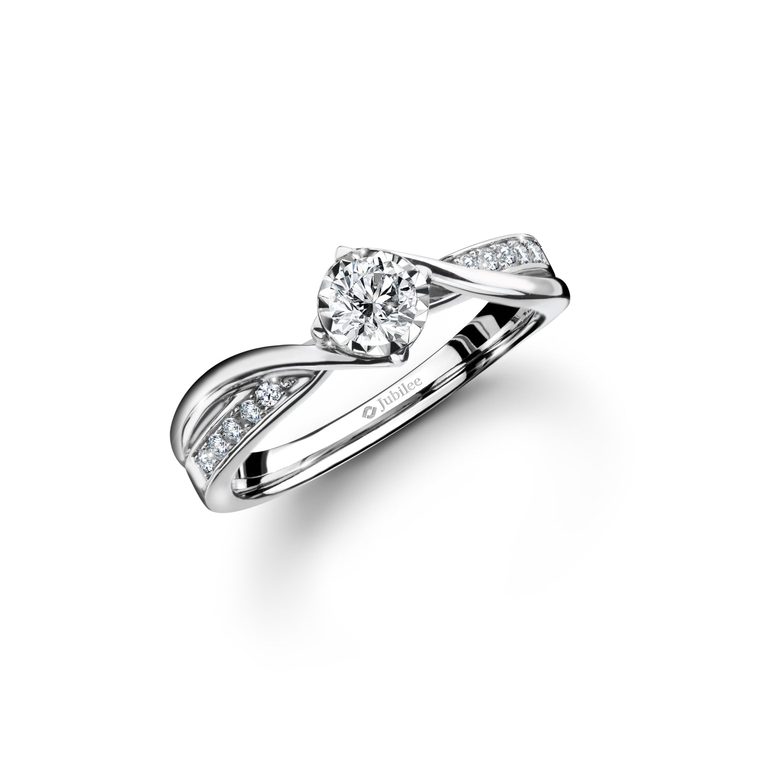 แหวนเพชร Light in Wave Pave Solitaire Ring