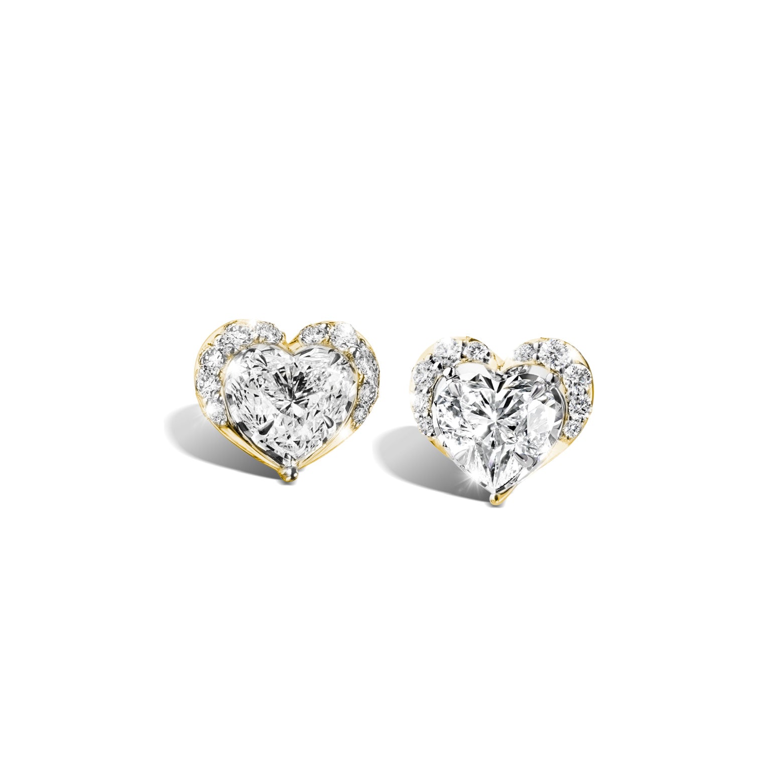 ต่างหูเพชร Refined Romance: Unique Heart Earring