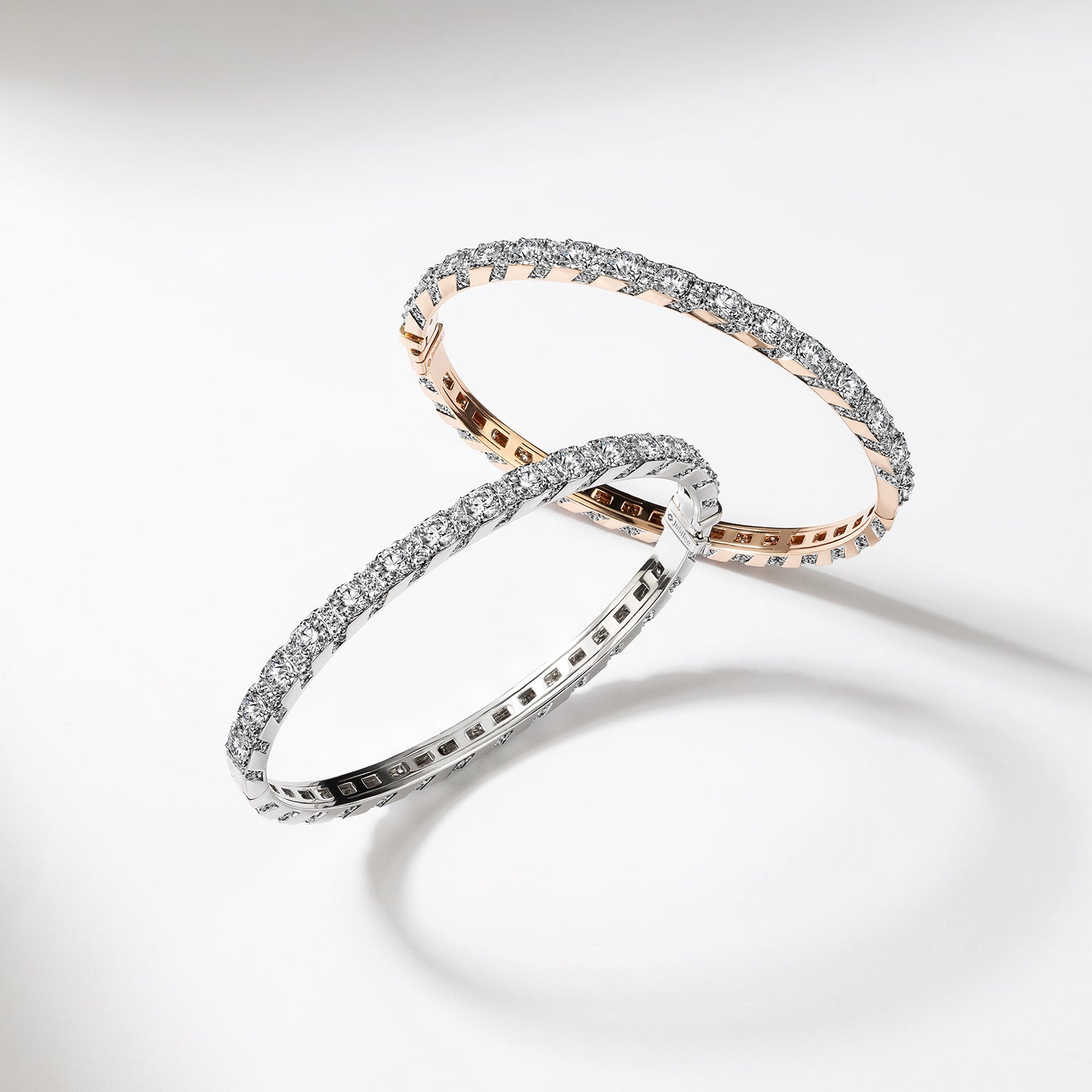 กำไลข้อมือเพชร Sparkle Diamond Line Flare Bangle