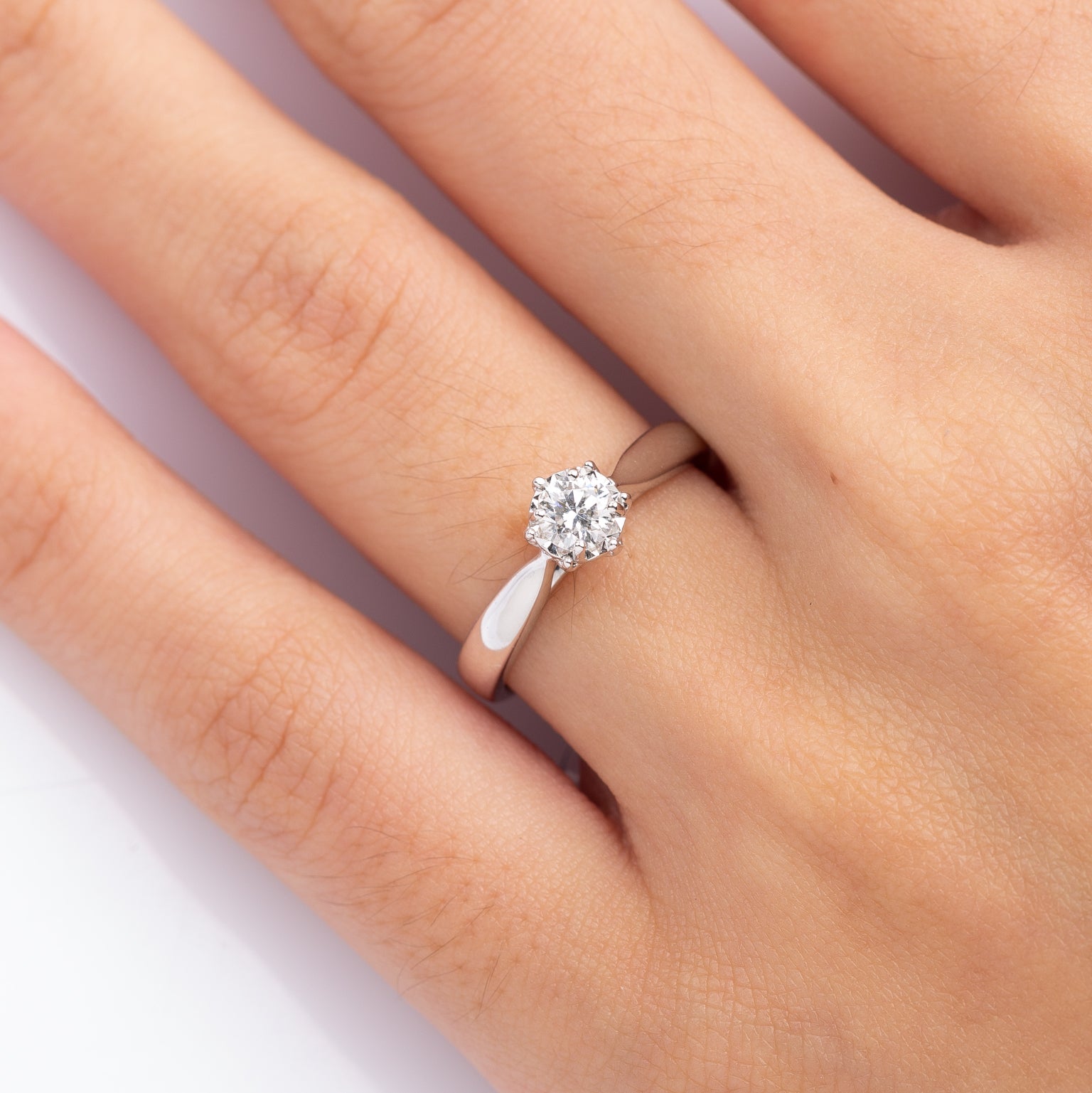 แหวนเพชร NSEW Classic Excellence Solitaire Diamond Ring (Certificate: GIA)