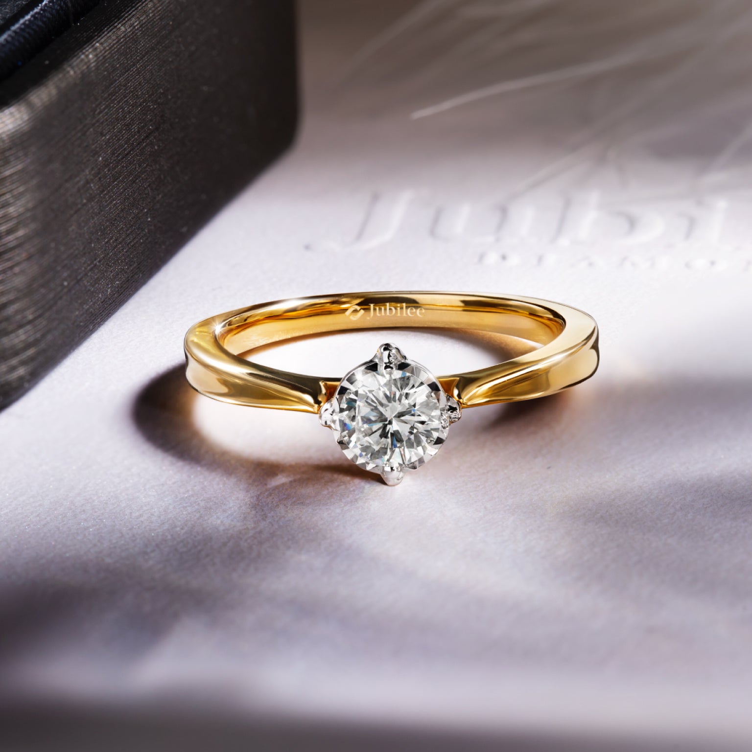 แหวนเพชร NSEW Classic Excellence Solitaire Diamond Ring (Certificate: GIA)