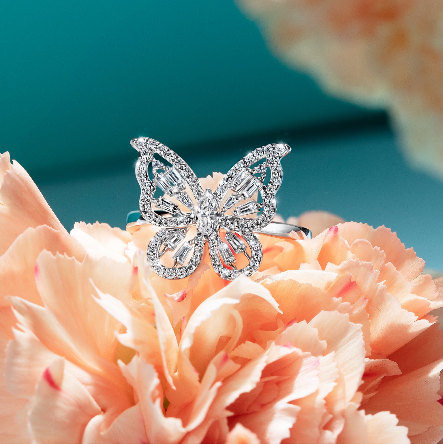 แหวนเพชร Petite Butterfly Glimmer Ring