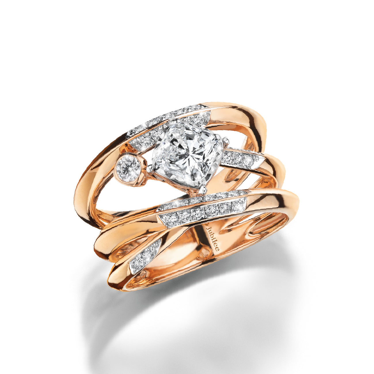 แหวนเพชร Centennial Majestic Radiance Ring