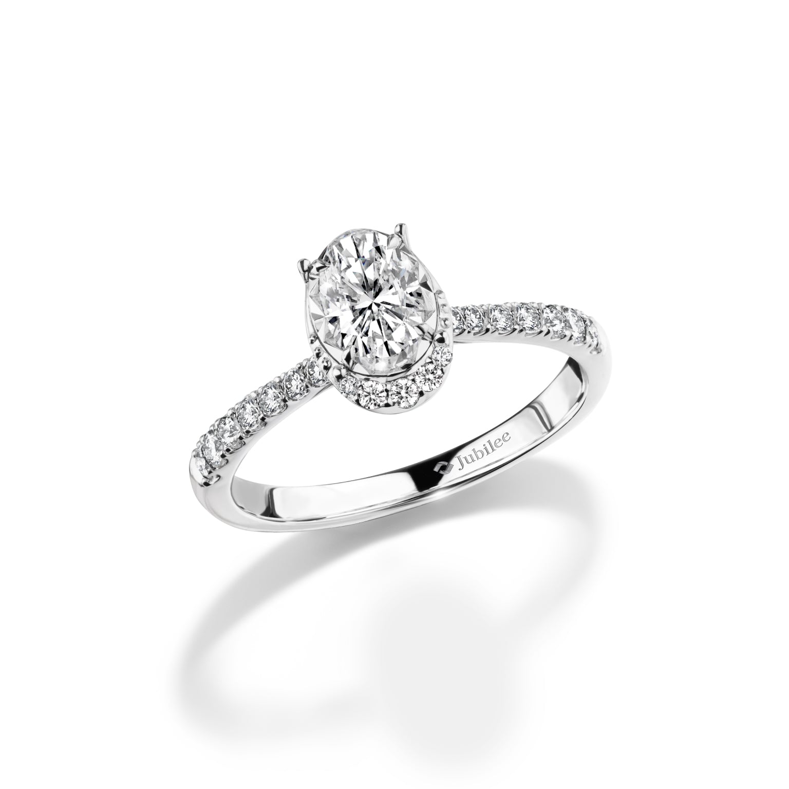 แหวนเพชร Radiant Me: The Oval Aura Ring