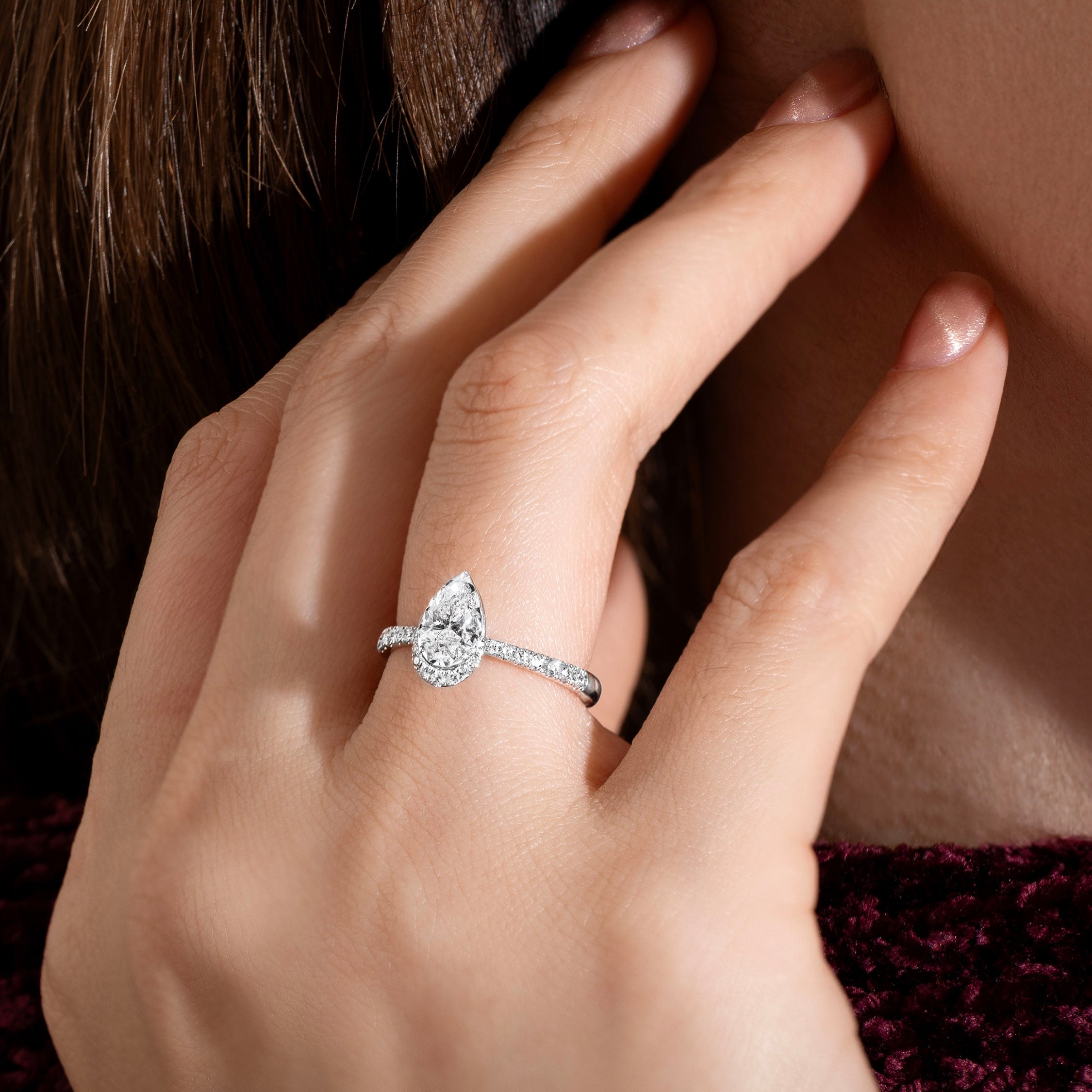 แหวนเพชร Radiant Me: The Pear-fect Glow Ring