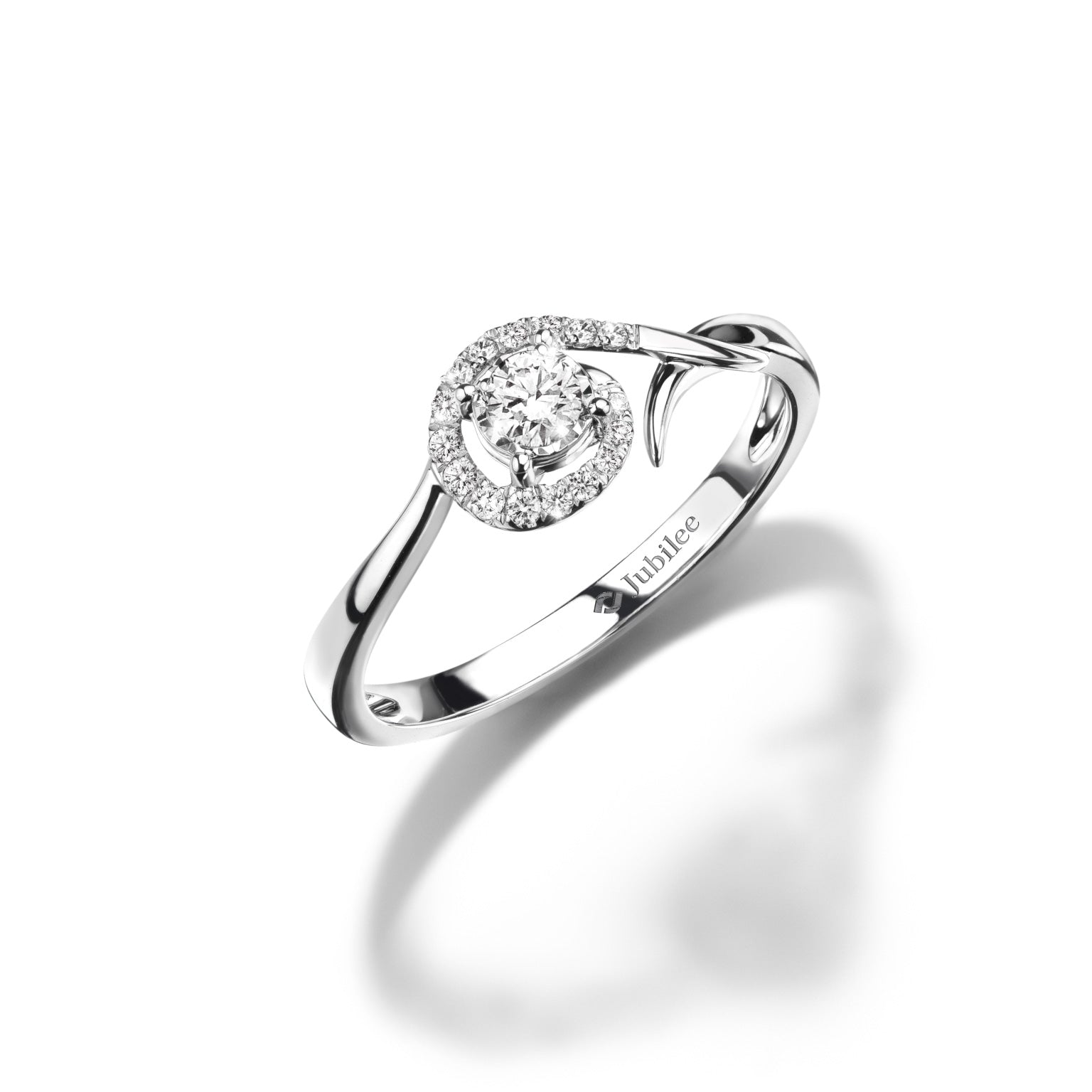 แหวนเพชร Victorious Bloom Flourish Ring