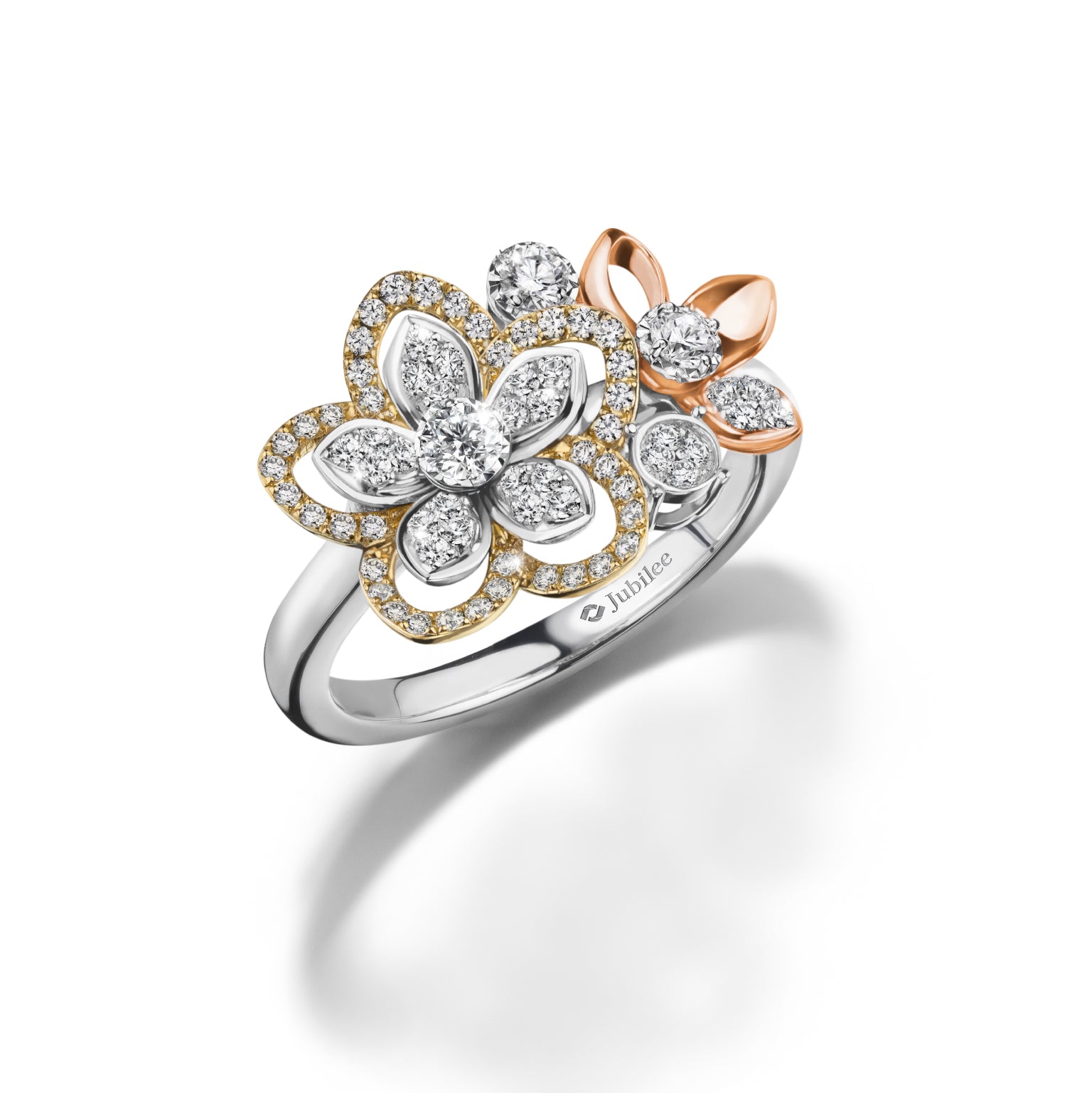แหวนเพชร Everbloom Embrace Bouquet Ring