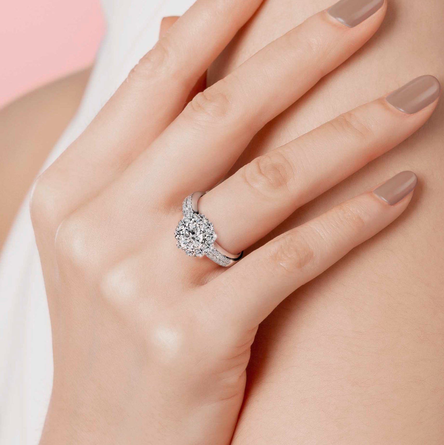 แหวนเพชร Radiant Halo Gleam Ring