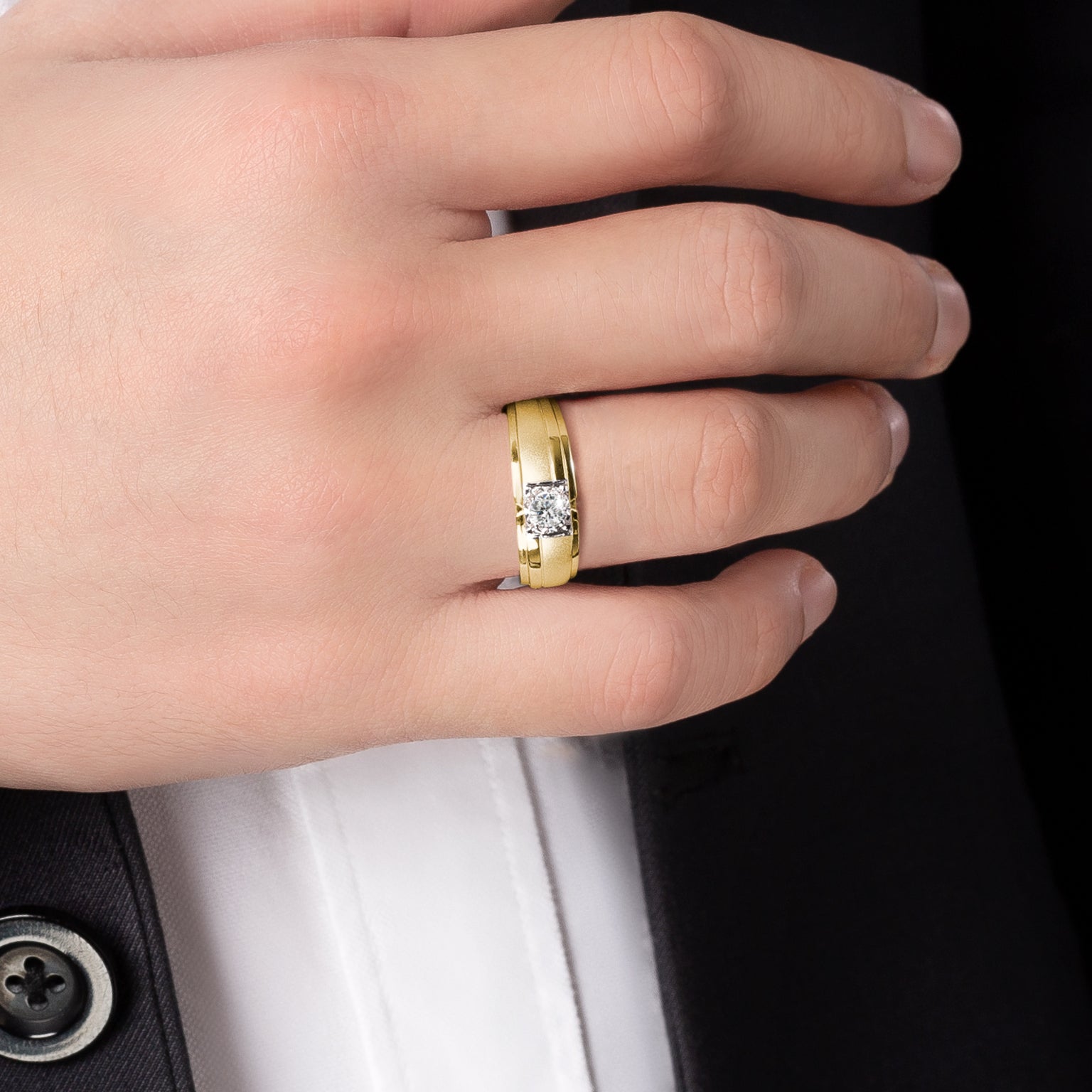 แหวนเพชร Smart Curve Satin Excellence Ring (Certificate: GIA)