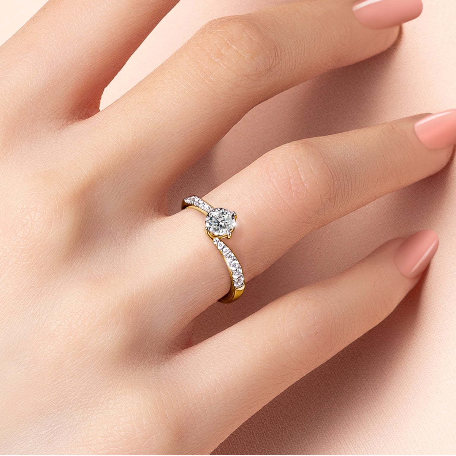 แหวนเพชร Solitaire Stylish Curve Ring