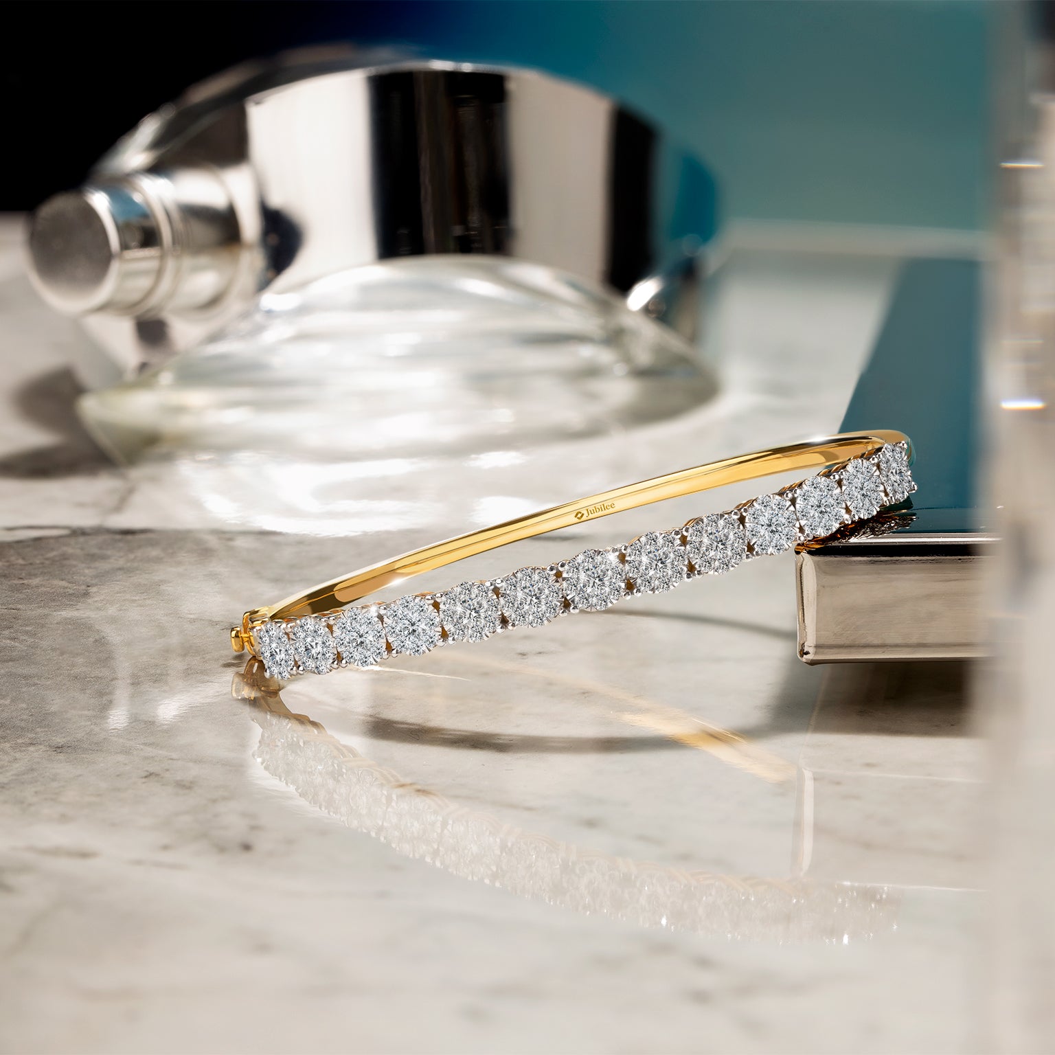 กำไลข้อมือเพชร Sparkle Diamond Line Glow Bangle