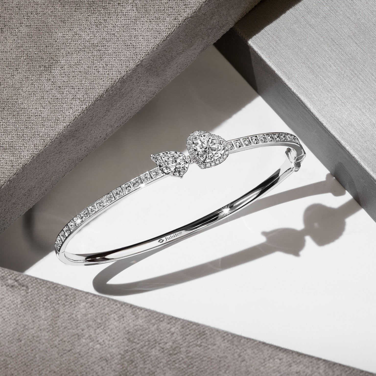 กำไลข้อมือเพชร Tender Spark Bangle