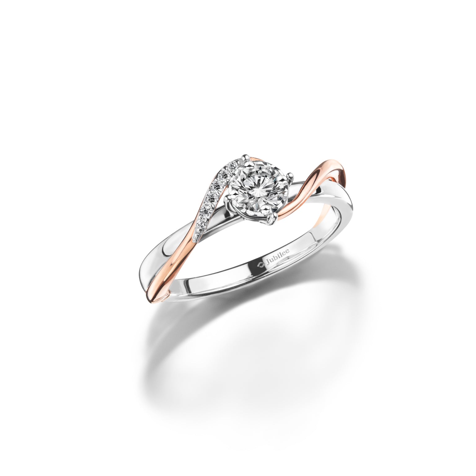 แหวนเพชร The Essential Twist Ring