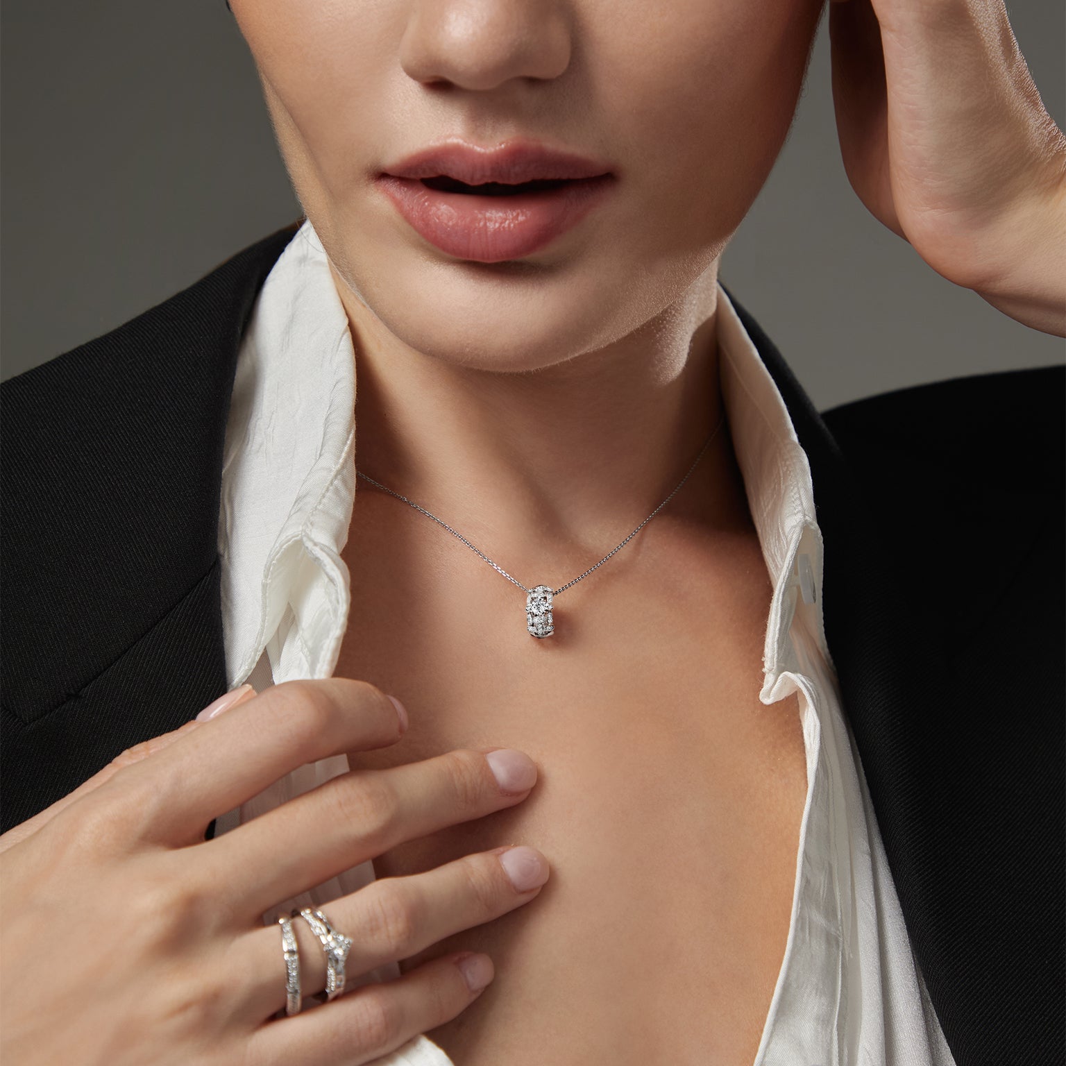 จี้เพชร Treillage Glam Facade Pendant