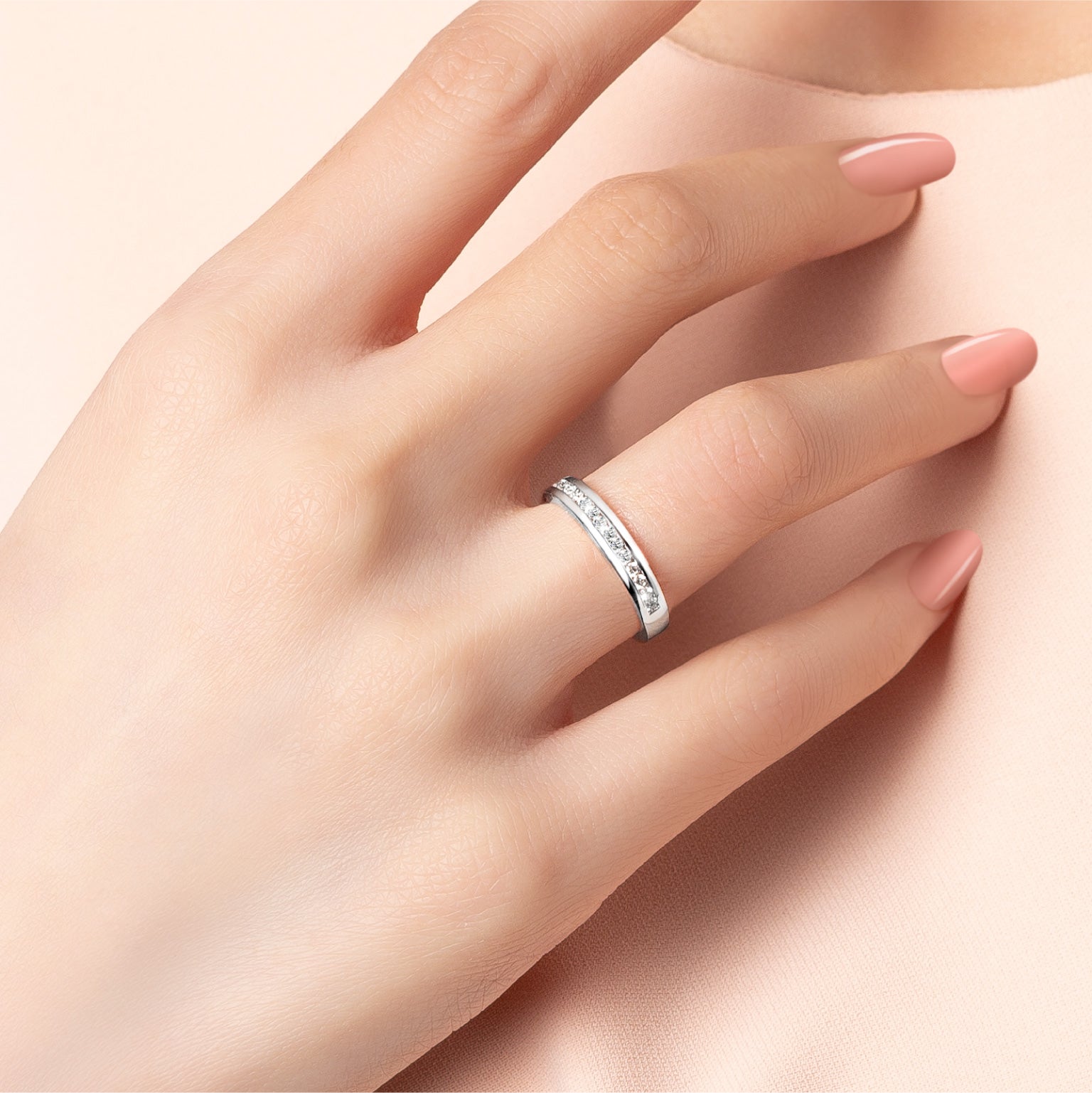 A Parallel Narrow Diamond Line Band Ring