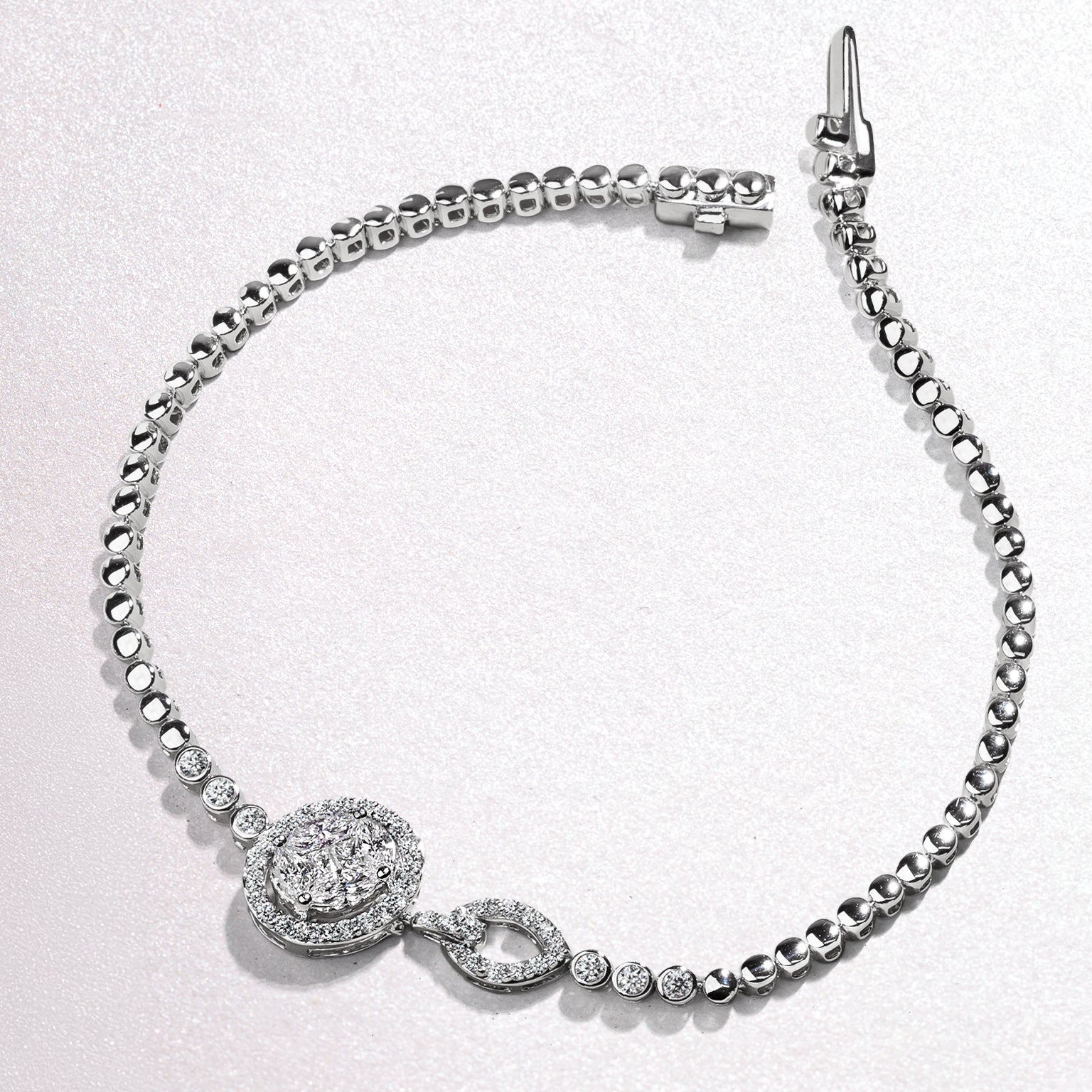 Sparkling Circle Halo Bracelet