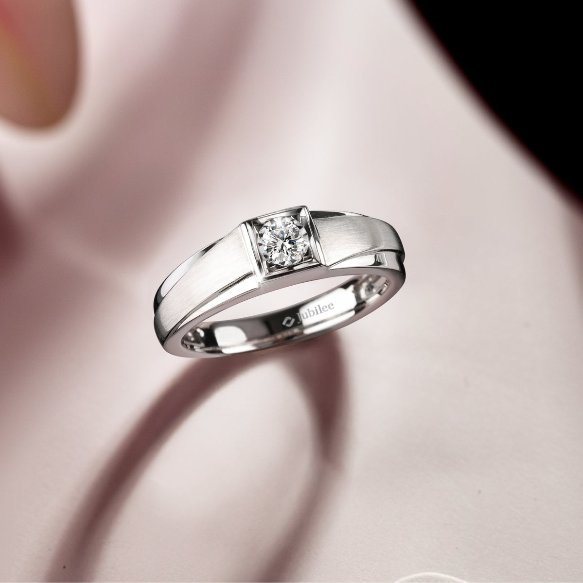 Stunning Fella Ring Diamond Ring – Jubilee Diamond
