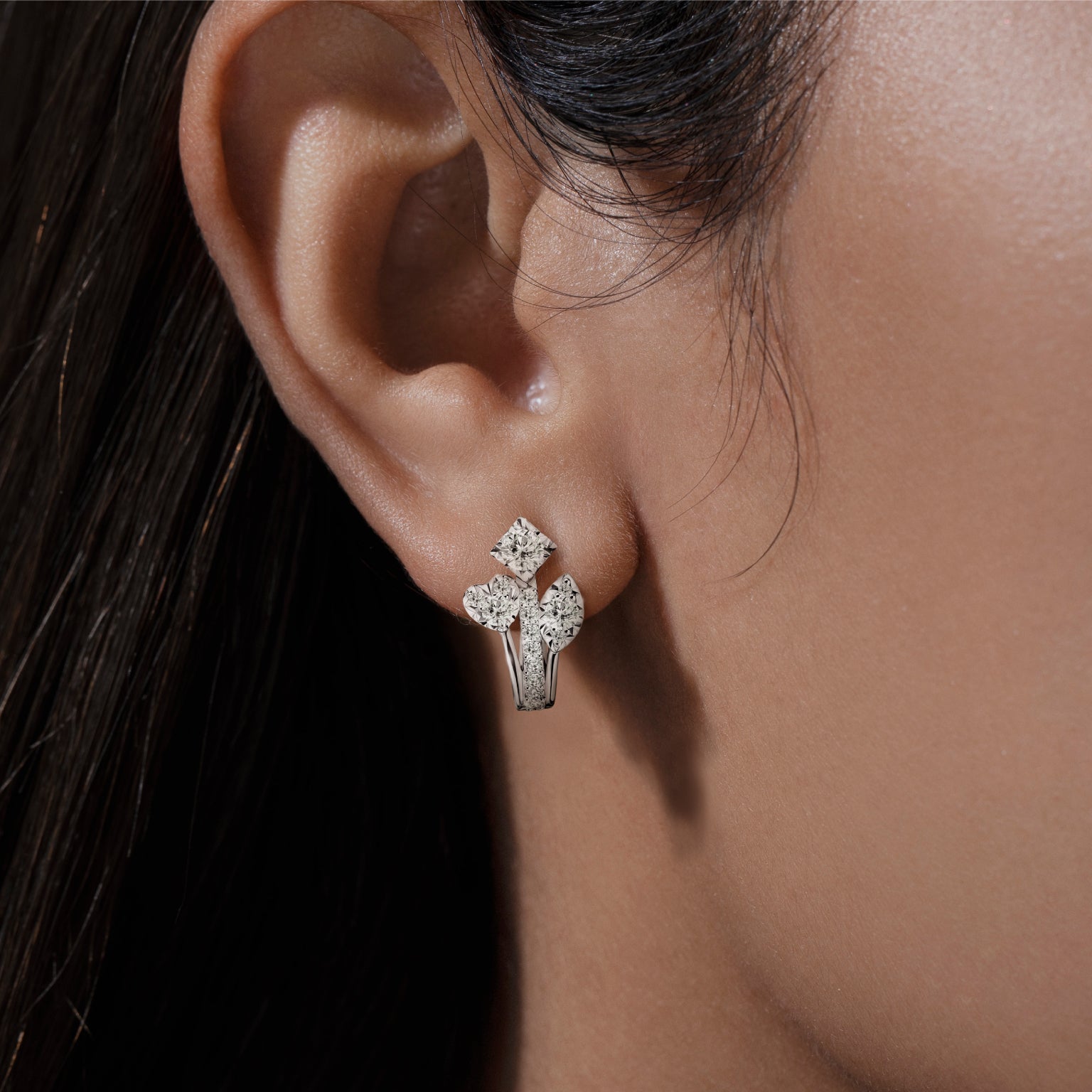 Three Diamonds Wave Earrings